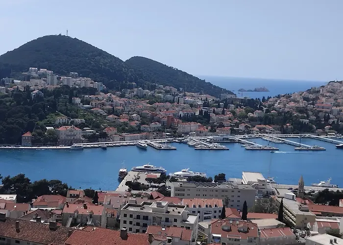 Rooms Anela With Large Common Tarrace And Beautiful Sea View