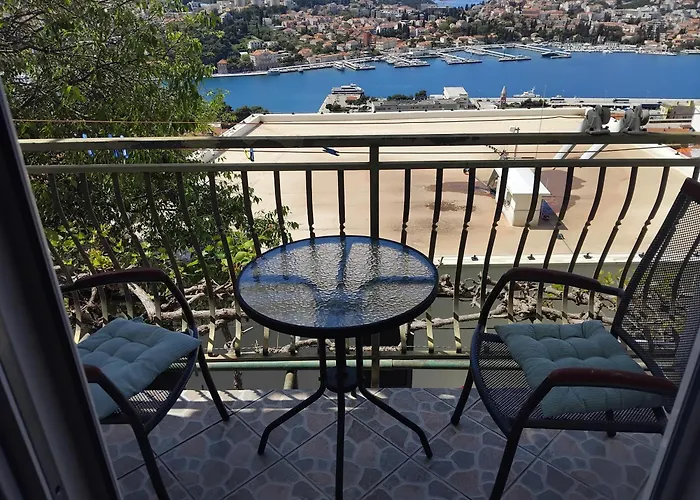 Rooms Anela With Large Common Tarrace And Beautiful Sea View