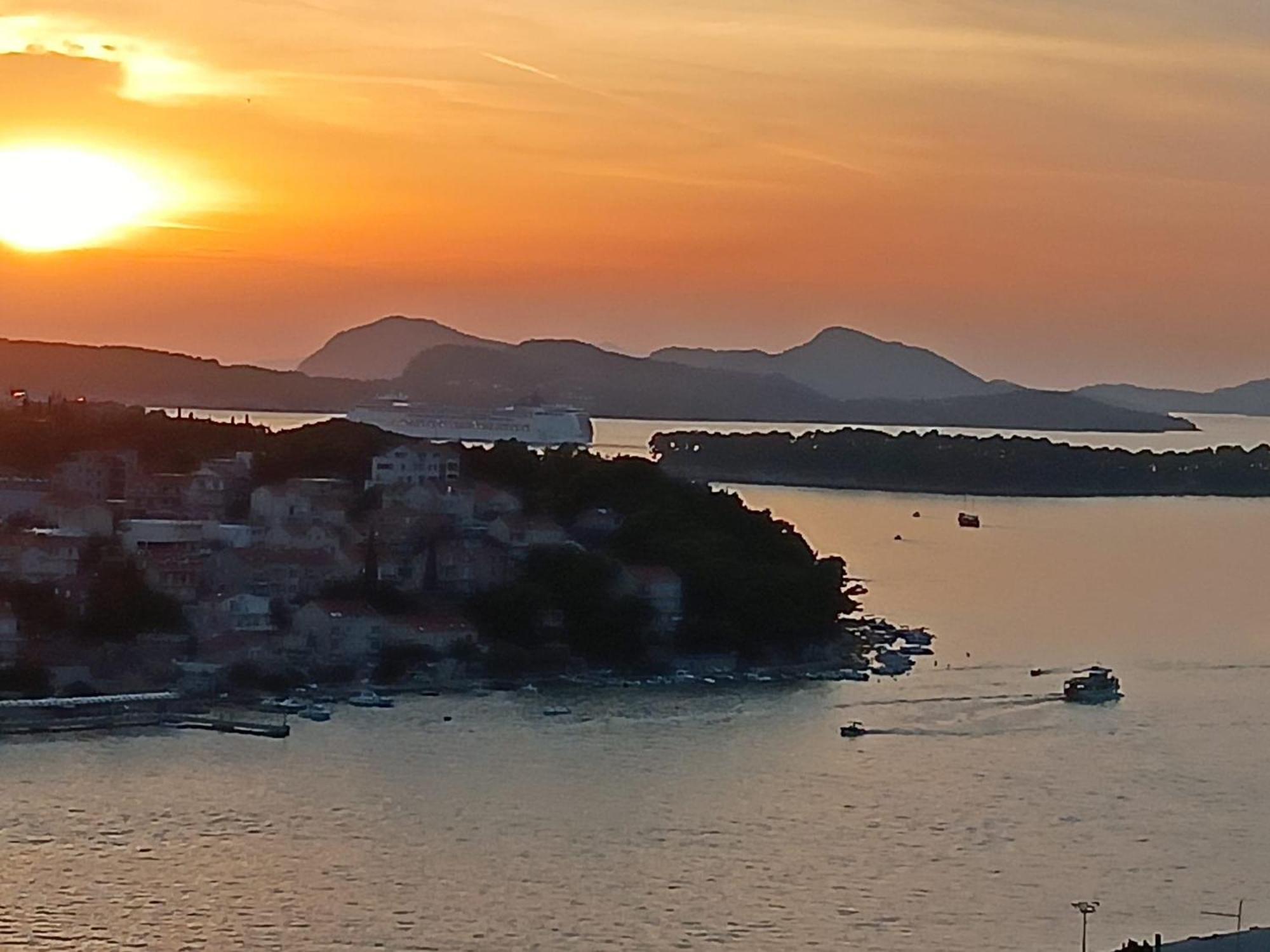 Guest house Anela With Large Common Tarrace And Beautiful Sea View Dubrovnik