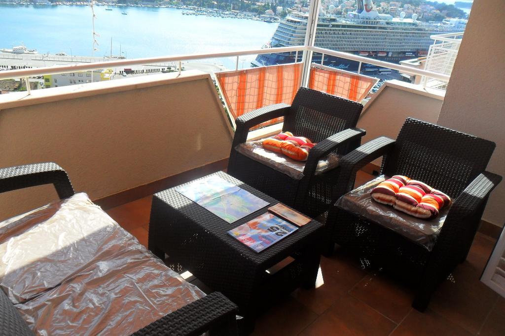 Anela With Large Common Tarrace And Beautiful Sea View Guest house 3*