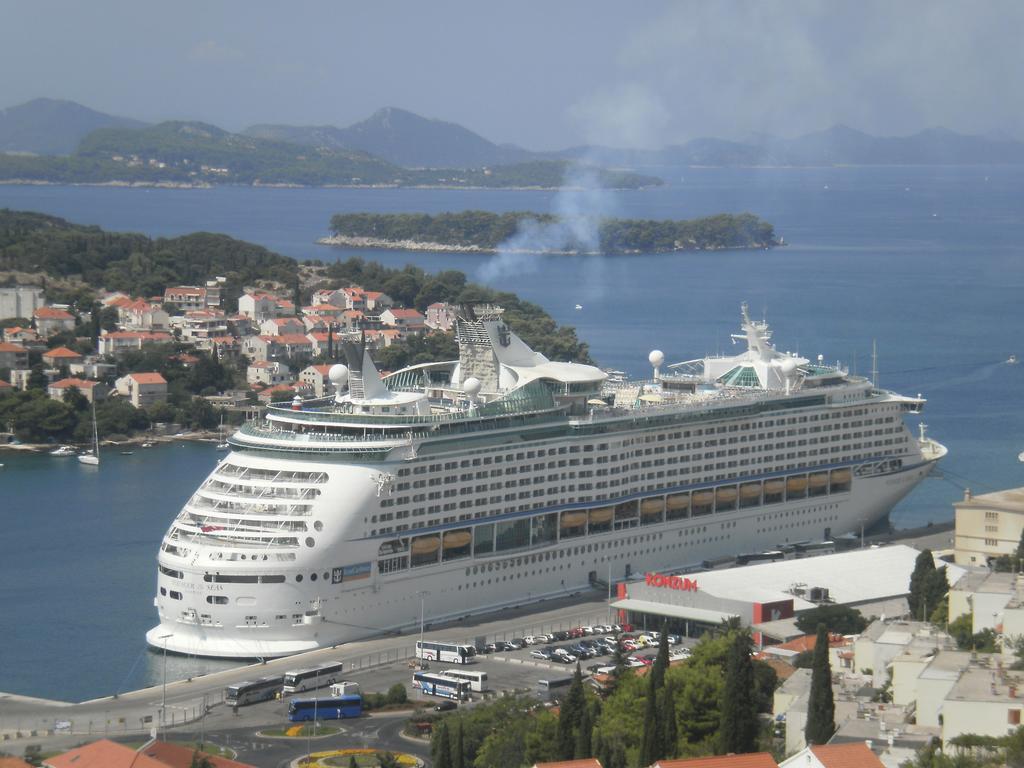 Anela With Large Common Tarrace And Beautiful Sea View 3* Dubrovnik