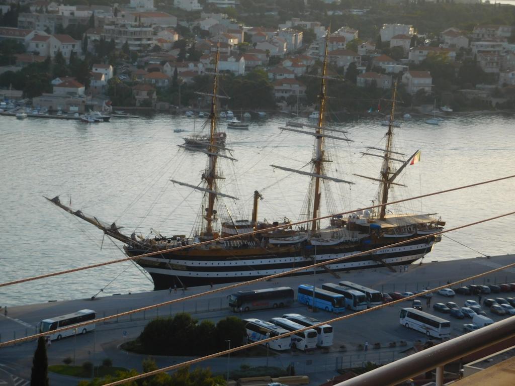 Guest house Anela With Large Common Tarrace And Beautiful Sea View Dubrovnik