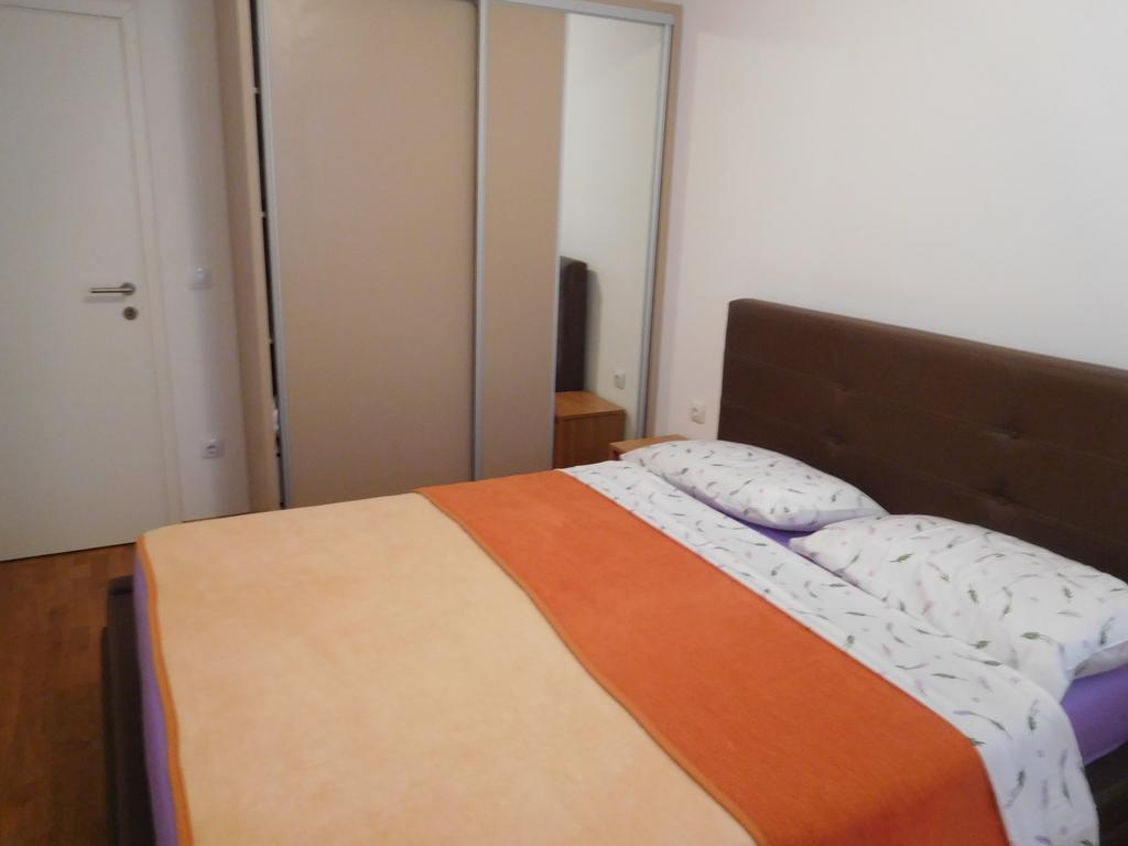 Guest house Anela With Large Common Tarrace And Beautiful Sea View