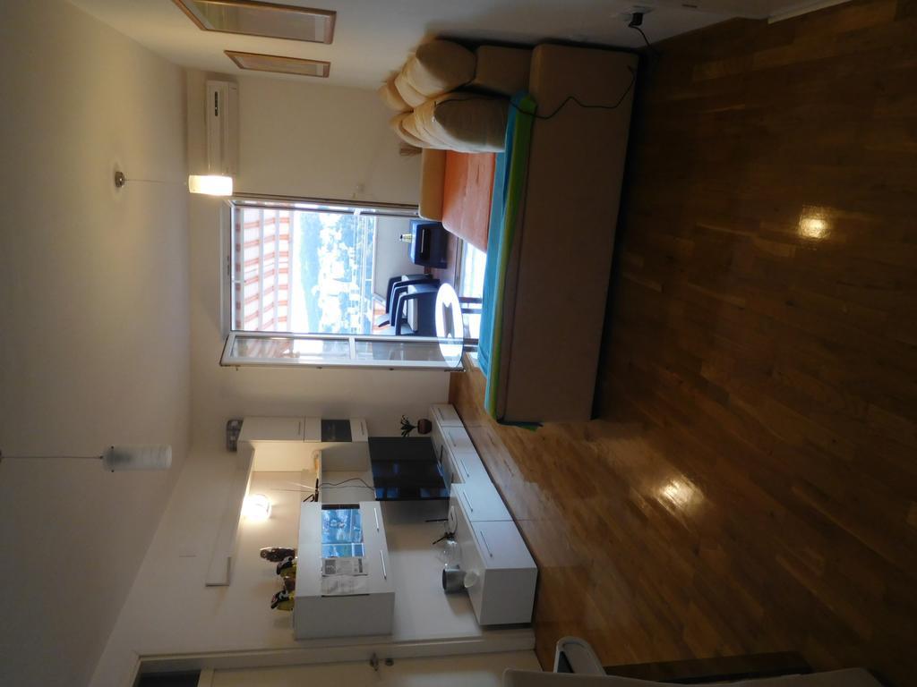 Guest house Anela With Large Common Tarrace And Beautiful Sea View